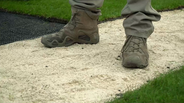 Nova zahrada - mlatovy chodnik